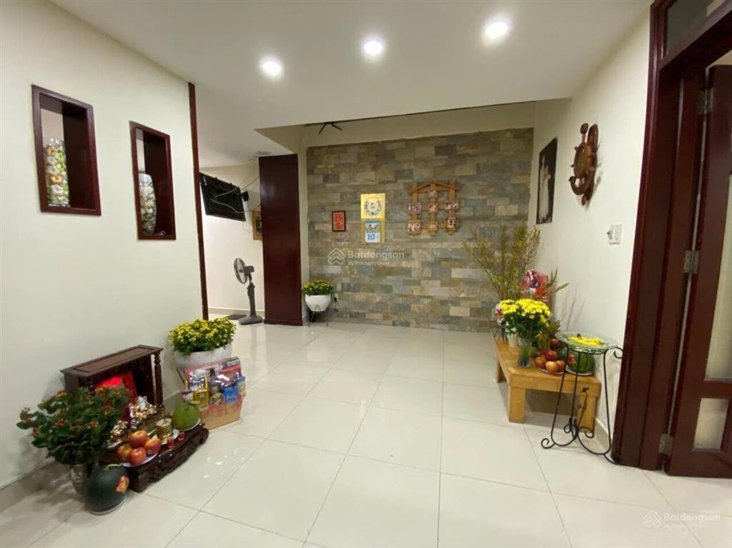 Chính chủ bán nhà biệt thự ngay đường lê văn sỹ, phường 10, q.phú nhuận. dt 8x23m 3 tầng giá 36 tỷ