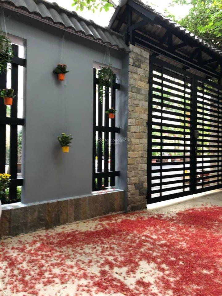 Chính chủ bán nhà biệt thự ngay đường lê văn sỹ, phường 10, q.phú nhuận. dt 8x23m 3 tầng giá 36 tỷ