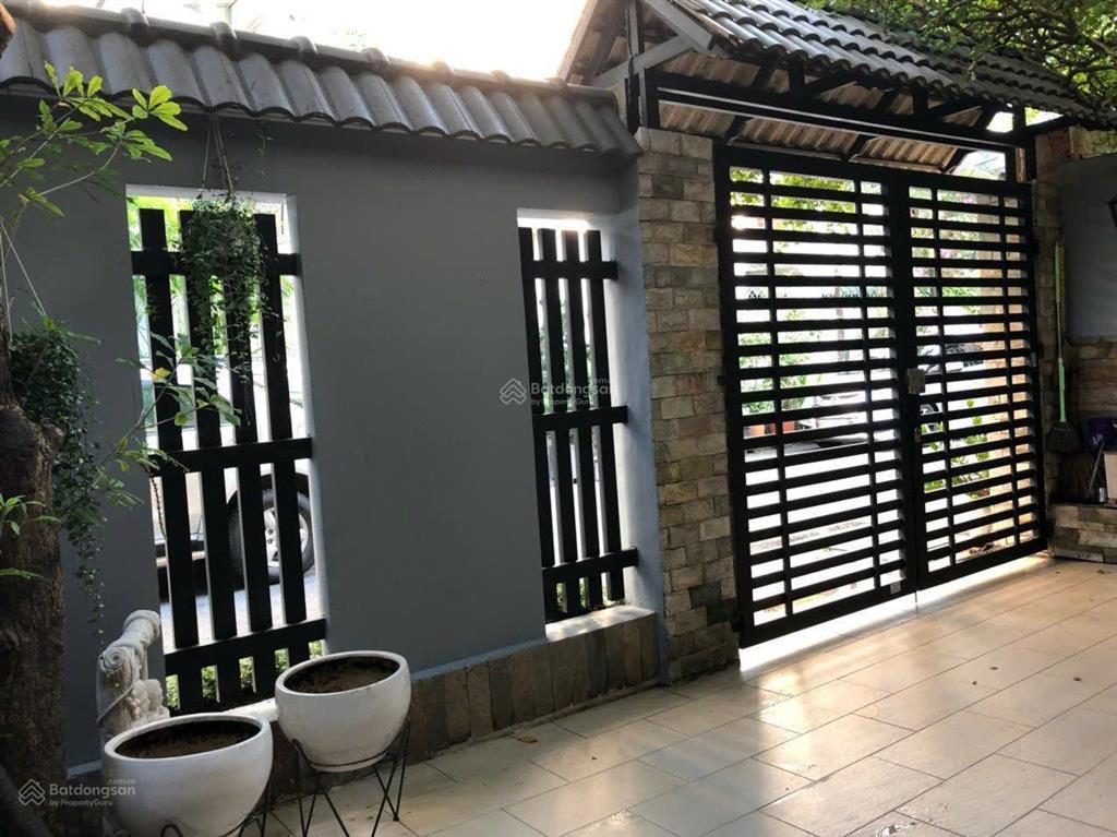 Chính chủ bán nhà biệt thự ngay đường lê văn sỹ, phường 10, q.phú nhuận. dt 8x23m 3 tầng giá 36 tỷ