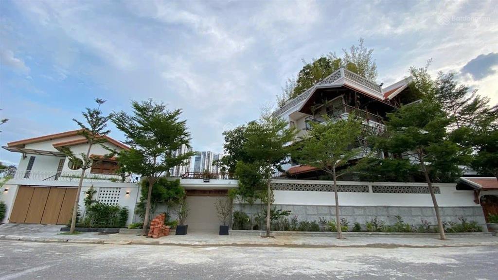 Bán lô đất đẹp view biển xây biệt thự đường triệu quang phục, vĩnh hoà, nha trang