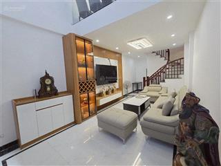 Nhà phố kẻ tạnh  giang biên, p việt hưng. 31m2 x 6t, oto. nội thất