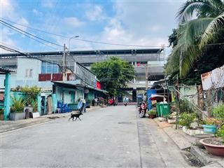 Lô đất ngang 7m giá tốt  đường nhựa xe hơi 10m cách ga metro chỉ 100m ,hệ số xd cao tầng