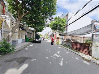 Gấp  giá tốt bán đất tặng nhà ngang 6m nở hậu đường nhựa xe hơi gần ngay ga metro