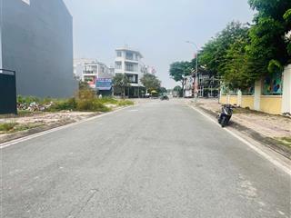 Giá tốt  lô đất mặt tiền ngang 5m thổ cư ,đường nhựa xe hơi 8m,hệ số xd cao tầng