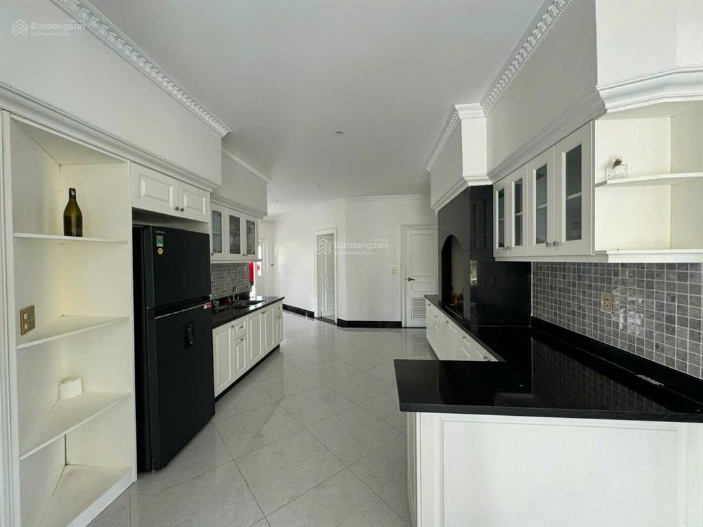 Chính chủ cần bán villa mđ đại lộ hồng lam 25m. dt 600m2. xây hoàn thiện bên ngoài. giá 18 tỷ