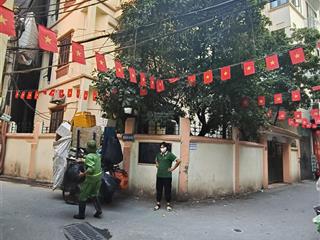 160m2 3.5 tầng cũ, lô góc, oto, 40m ra mặt phố cầu giấy, phù hợp xây chia lô, căn hộ .