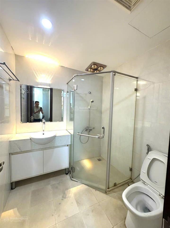 Bán căn hộ chung cư golden place 54 lê văn lương,thanh xuân. 122m2 3pn full đồ 11.55 tỷ. 0983 237 ***