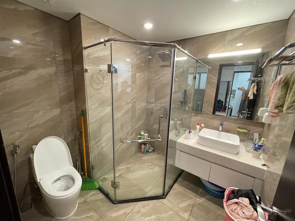 Bán căn hộ chung cư imperia 203 nguyễn huy tưởng. dt 142m2 3pn full đồ 13,5 tỷ. 0983 237 ***