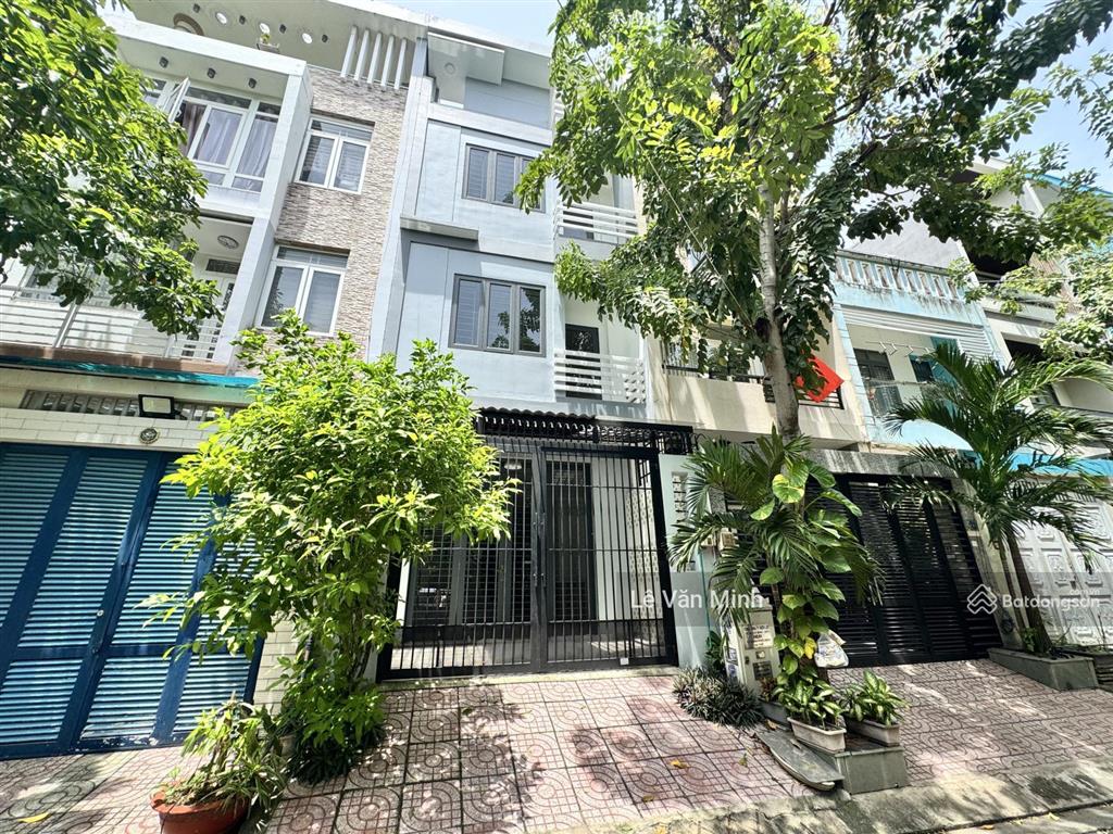 Bán nhà 4 tầng 92m2 đối diện công viên  đường đặng thuỳ trâm, ngay đh văn lang