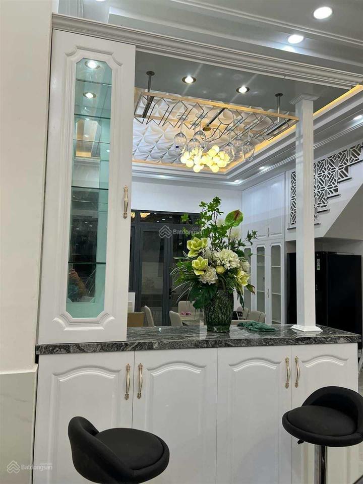 Cho thuê biệt thự mới 10x21m đặng thùy trâm, 3 tầng, giá 55tr/tháng thương lượng!