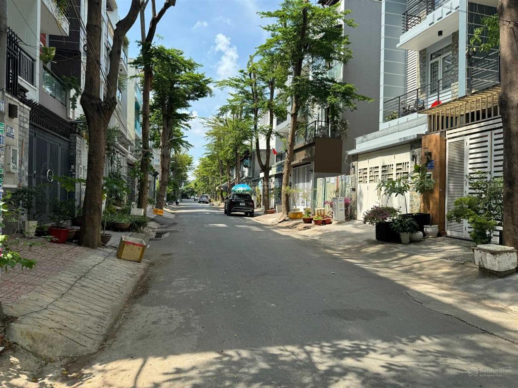 Bán nhà đường 12m bình lợi. dt 4x18m, 1t2lst, giá 13,5 tỷ tl