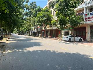 Bán lô đất mặt phố Hồng Châu, view công viên, ph Lê Thanh Nghị, TP HD, 70m2, mt 4.5m