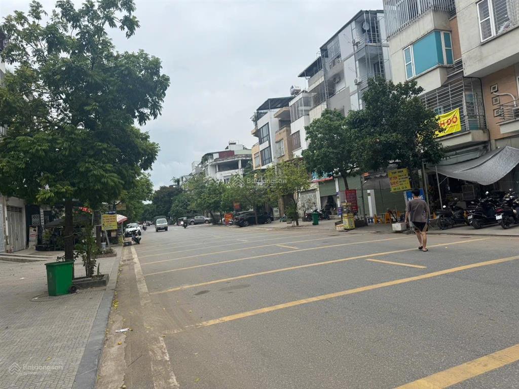 Đường 24  vỉa hè 6m  mặt tiền 5m rẻ nhất kđt văn phú  trục kinh doanh giá đầu tư