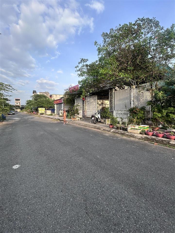 Tôi chủ đất cần bán 2 lô liền kề 10x26m trong kdc tân đô