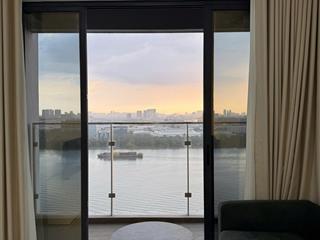 Căn hộ view trọn sông sài gòn  3pn  110 m2. cần bán giá 14 tỷ  đã có sổ