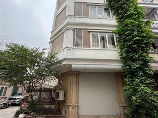 Bán nhà phố vạn phúc liễu giai lô góc 82m2 giá 31 tỷ