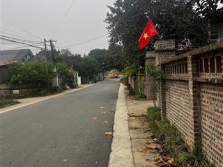 Chủ gửi em bán lô đất diện tích 310 m2 lô đất hai mặt đường có nhà hai tầng mặt đường áp pha