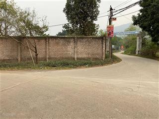 Chính chủ gửi em bán lô đất 1000 m 250tc lô góc hai mặt tiền đằng sau bám suối thuốc cư yên lương