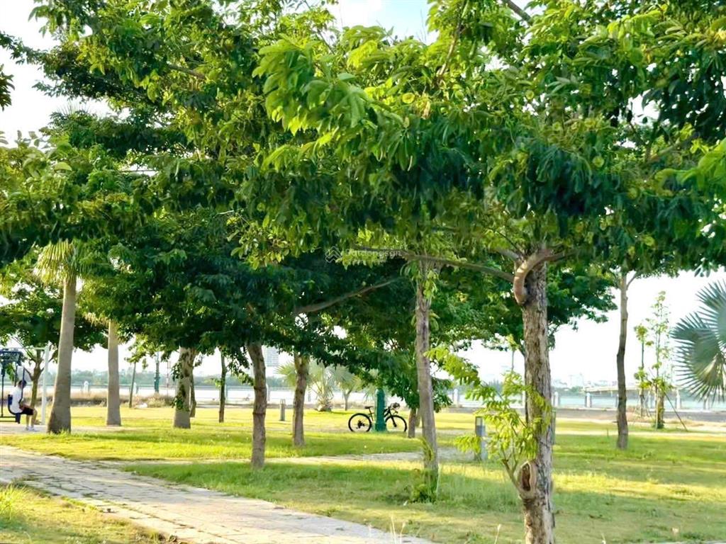 ** hot* cắt lỗ 1 tỷ*  bán lô 350m2 2 mặt tiền bt bà điều giá chỉ 8,2tỷ( r = 25m)