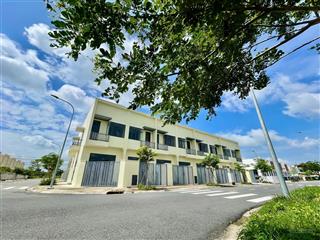 Bán nhà phố xây sẵn ngay kcn phước đông, sổ hồng riêng, cam kết cho thuê 8 triệu.