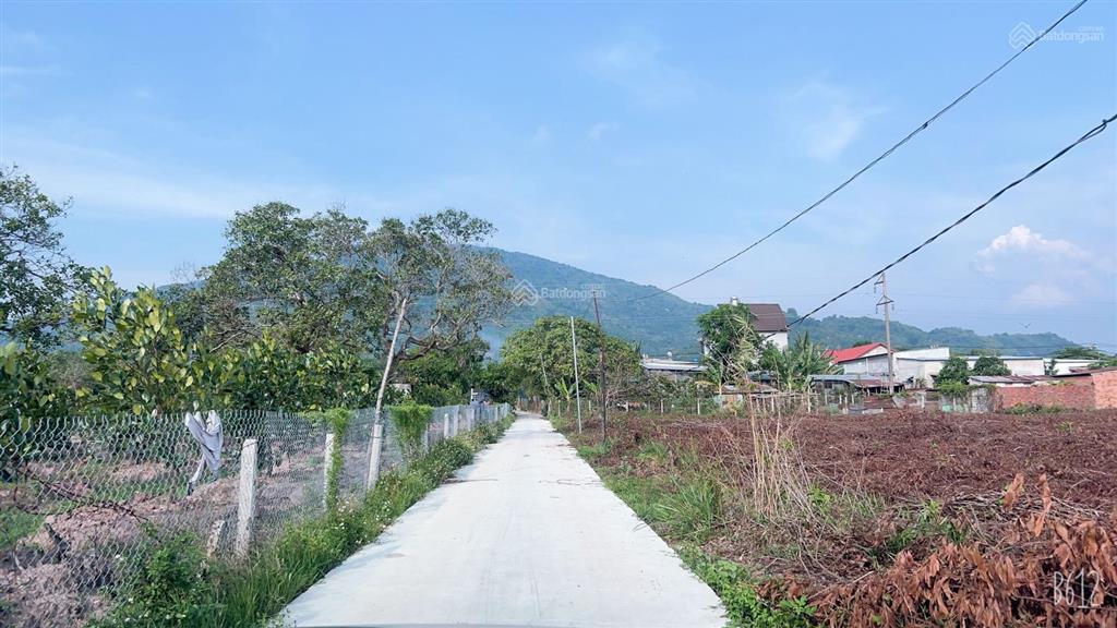 Cần bán 3700m2 (3 sào 7) đất mt bê tông kdc suối cát, xuân lộc, đồng nai. sát tl 763, gần sungroup