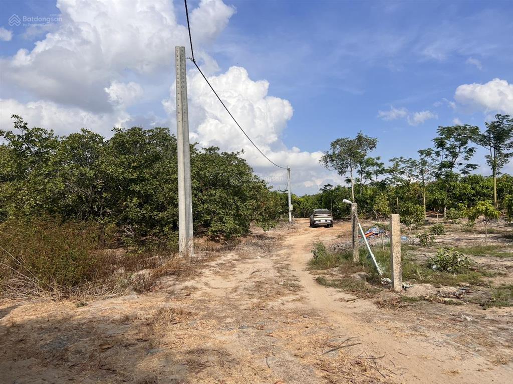 Bán 2000m2 đất xuân tâm, xuân lộc, đồng nai. view hồ gia măng. có điện, có dân, cách ql 1a 1,5km