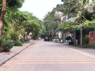 Bán đất phân lô khu tđc x6 thạch bàn  lô góc 2 mặt vỉa hè  100m2 mặt tiền khủng