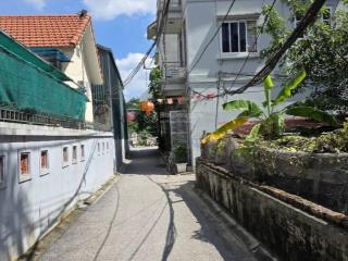 Bán đất ngô xuân quảng, trâu quỳ, 45m, lô góc, ngõ thông, giá tốt.