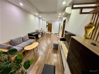 Gia đình cần bán căn hộ 2pn 2wc 84m2 tòa r3 goldmark city, ban công hướng đông nam, sẵn sổ hồng