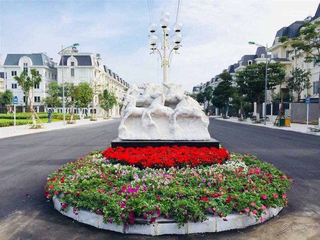 Bán gấp trung tâm thương mại kinh doanh 3900m2. giá hợp lý