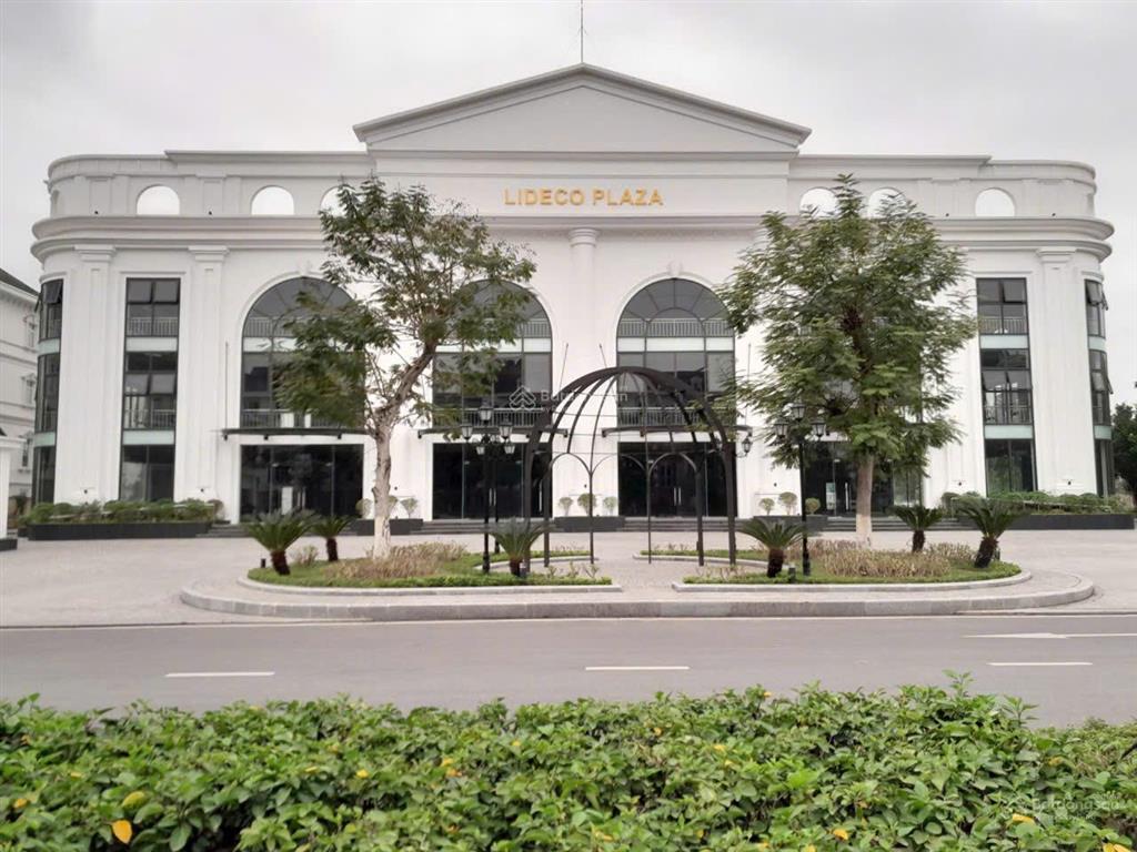 Bán gấp trung tâm thương mại kinh doanh 3900m2. giá hợp lý