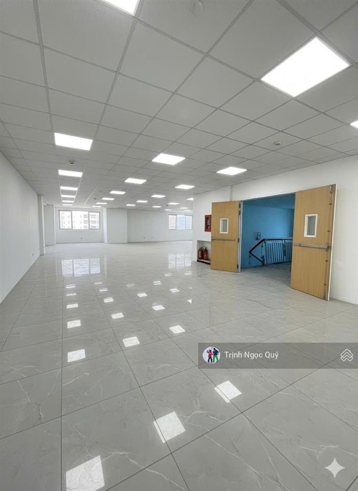 Chính chủ cho thuê tòa nhà văn phòng cao cấp  21 nguyễn thiện thuật, bình thạnh hcm