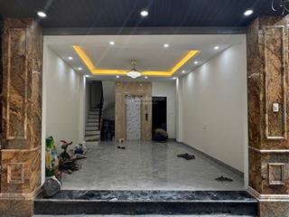 Bán nhà trung tâm hai bà trưng, 40m2 x 6 tầng thang máy, trước nhà ngõ 3m, lô góc gần phố