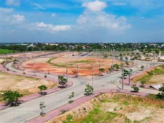 Siêu hot 126m2 ngang 6m  dài 21m đường 16,5m view sông và sát biển an bàng hội an. 14 triệu/m2