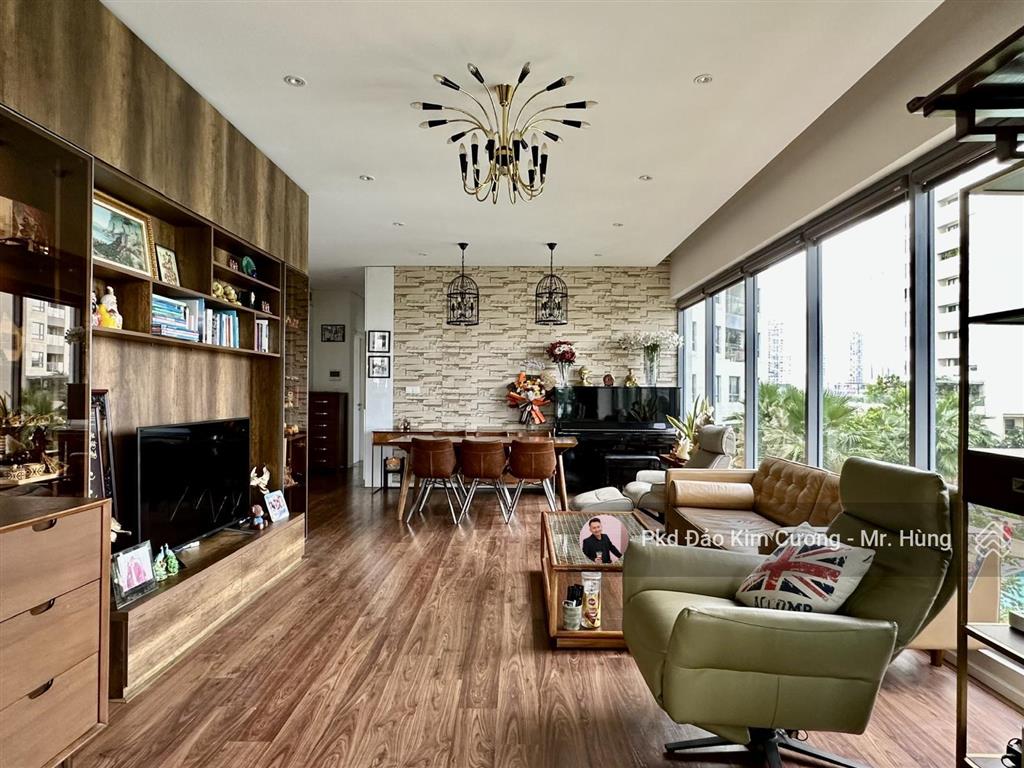 Căn hộ sân vườn đảo kim cương  4pn 300m2  full nt  view sông sài gòn và q1 & lm81