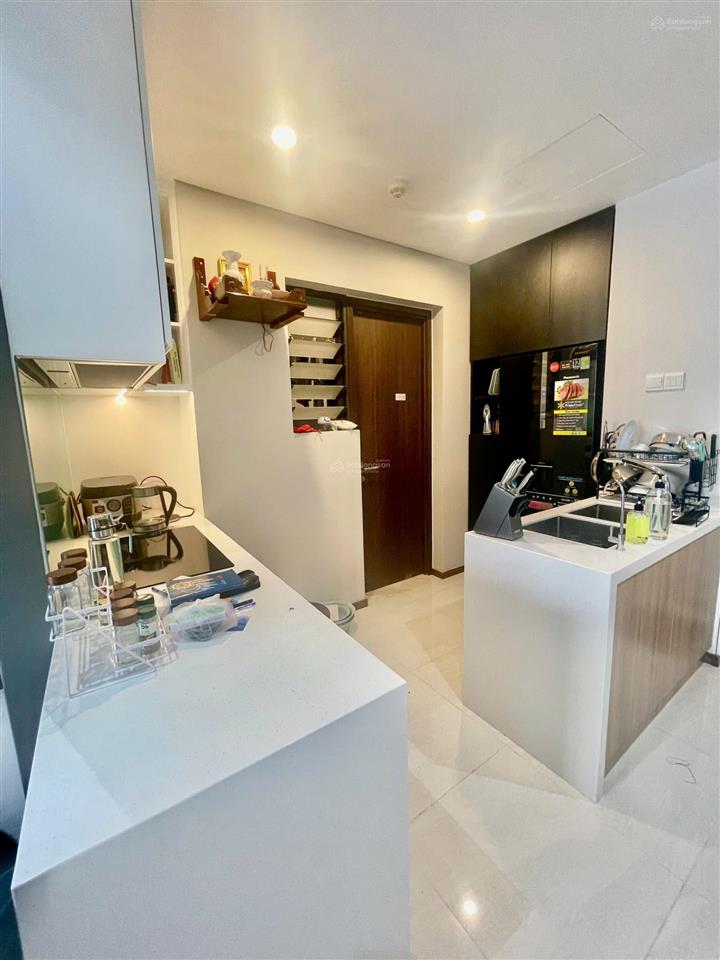 Bán căn hộ one verandah  2pn 81m2 view sông sg & q7, ban công đn mát, giá rẻ cho 1 căn view sông