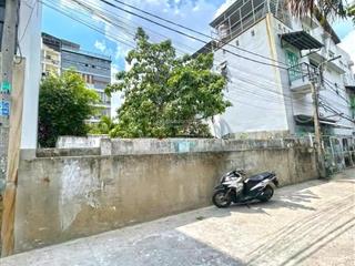 Lô đất đẹp 2 mặt tiền xe hơi trung tâm quận 7 diện tích 10x30m