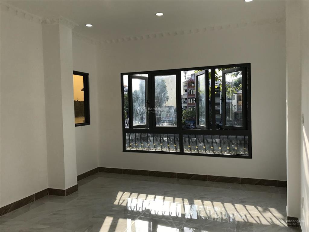 Bán nhà hoàng sa, quận 3, đẹp lung linh mặt tiền hoàng sa 5 lầu, t. kế châu âu, 5 phòng, thang máy