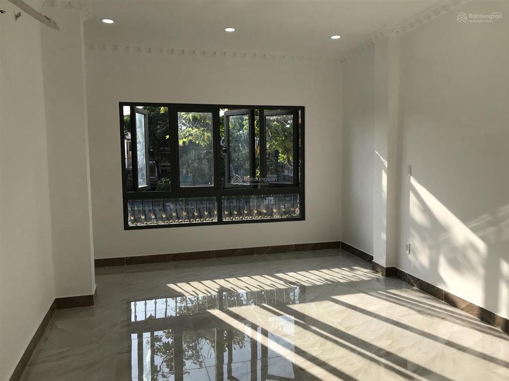 Bán nhà hoàng sa, quận 3, đẹp lung linh mặt tiền hoàng sa 5 lầu, t. kế châu âu, 5 phòng, thang máy