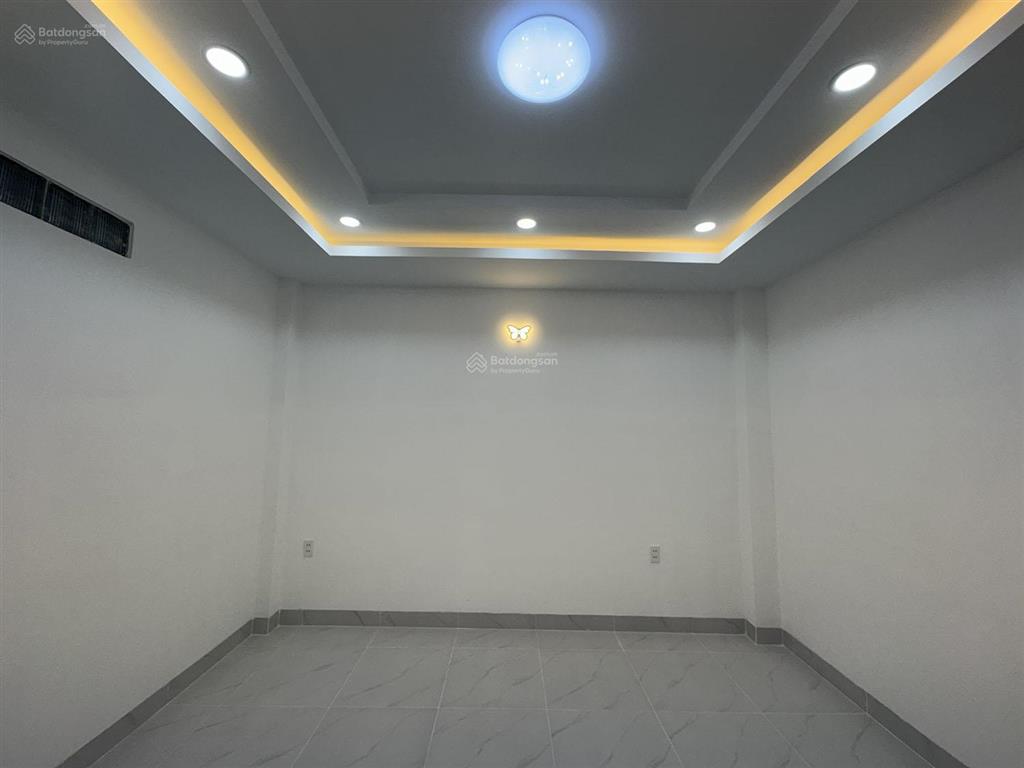 Tuyệt phẩm đẹp lung linh 3 lầu (4mx12m=48m2 vuông vức) mới 100% hẻm xe hơi khu vip hồ xuân hương