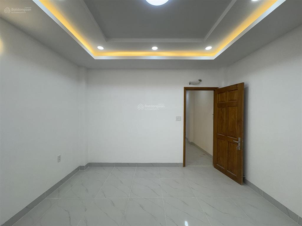 Tuyệt phẩm đẹp lung linh 3 lầu (4mx12m=48m2 vuông vức) mới 100% hẻm xe hơi khu vip hồ xuân hương