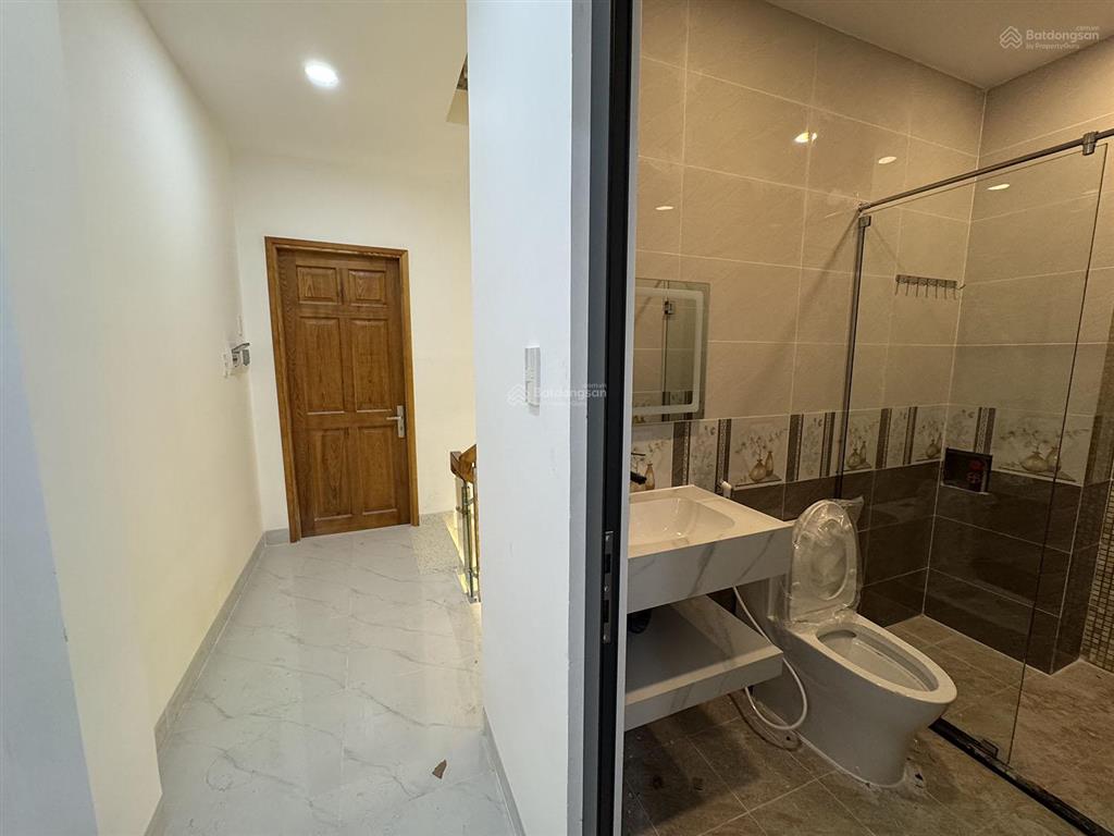 Tuyệt phẩm đẹp lung linh 3 lầu (4mx12m=48m2 vuông vức) mới 100% hẻm xe hơi khu vip hồ xuân hương