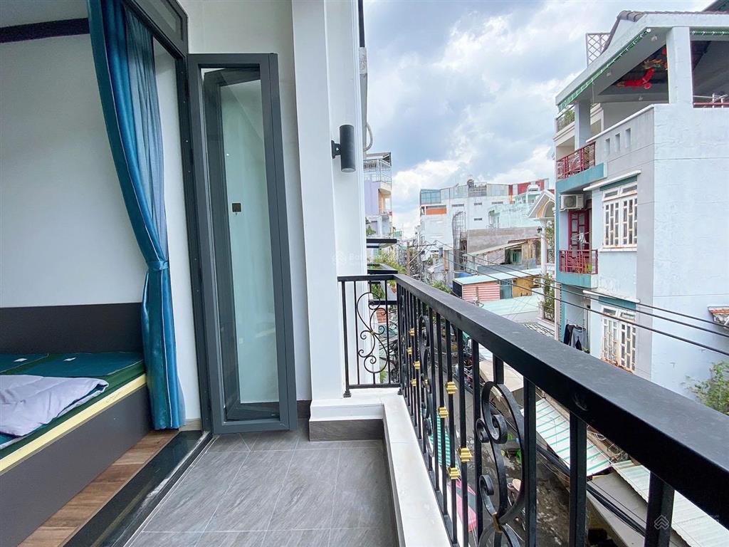 Nhà phố 2 lầu, sân thượng (3,5mx17m) gồm mặt bằng k.doanh và 6 phòng d.vụ đường nguyễn thanh tuyền