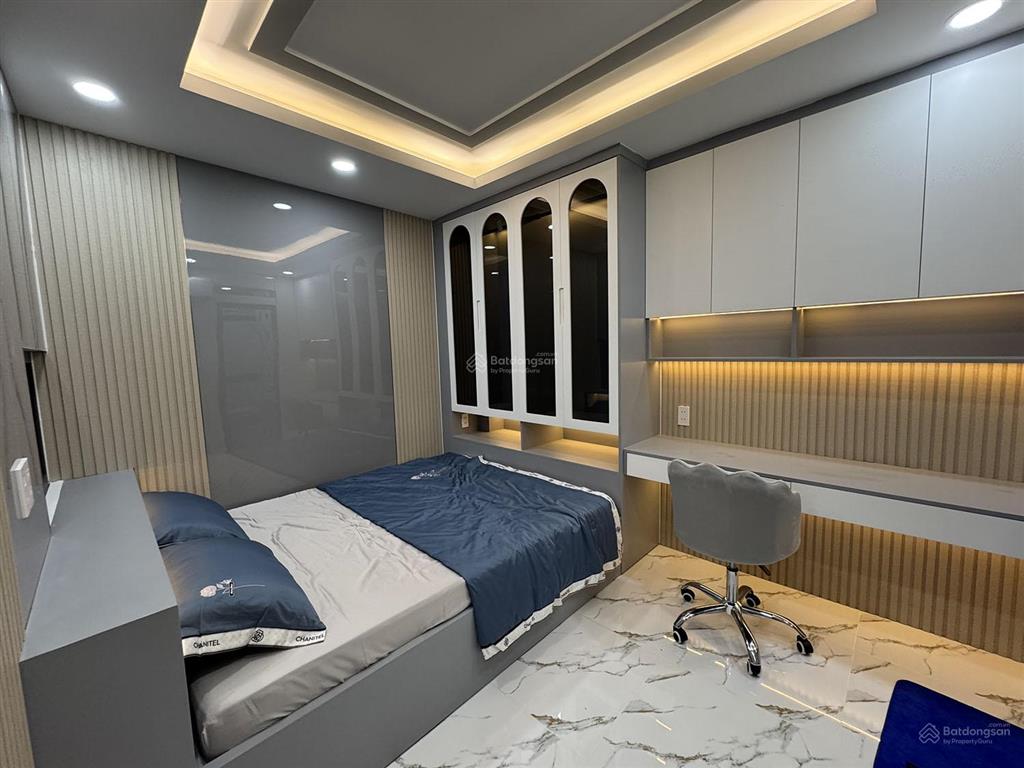 Nhà 3 lầu thiết kế tân cổ điển, full nội thất ccấp hẻm xe hơi huỳnh khương an gần đ.học công nghiệp