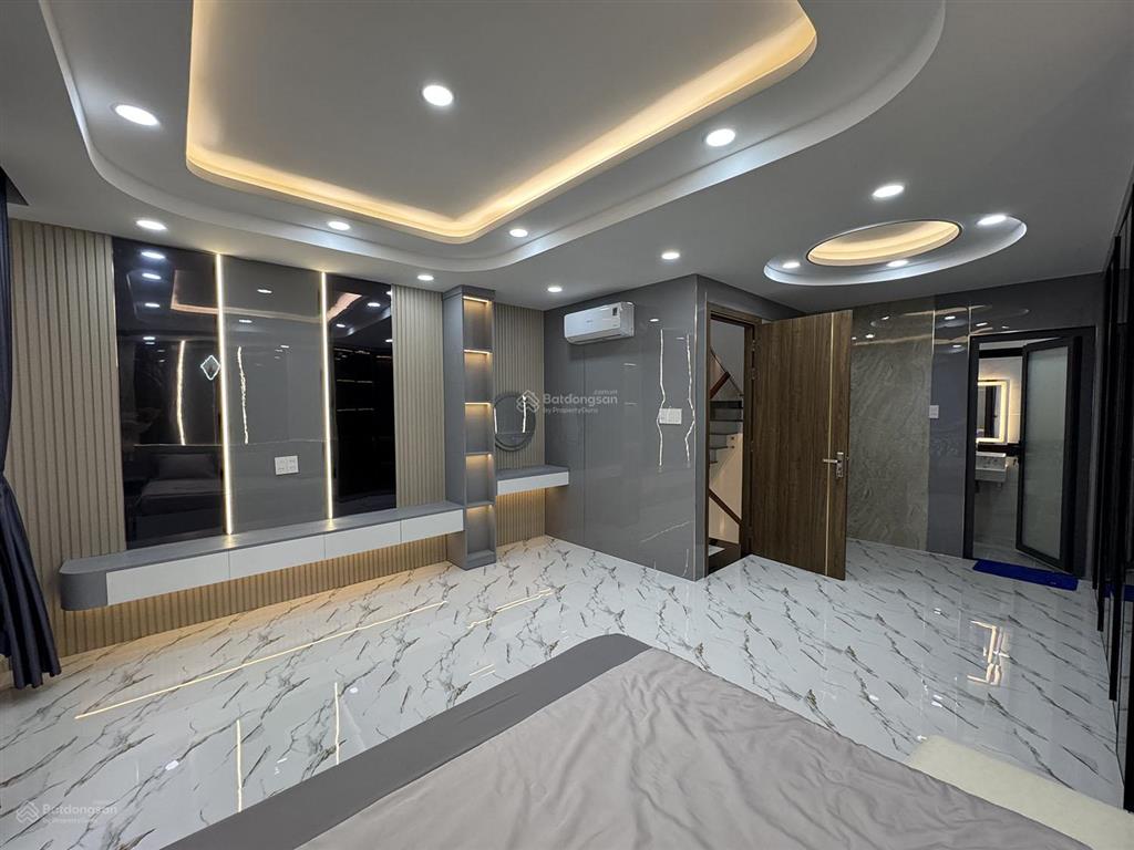 Nhà 3 lầu thiết kế tân cổ điển, full nội thất ccấp hẻm xe hơi huỳnh khương an gần đ.học công nghiệp