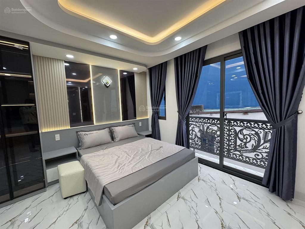 Nhà 3 lầu thiết kế tân cổ điển, full nội thất ccấp hẻm xe hơi huỳnh khương an gần đ.học công nghiệp