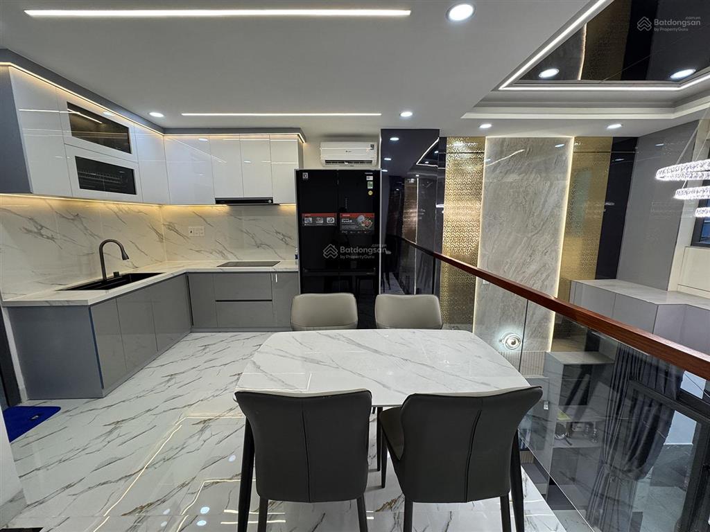 Nhà 3 lầu thiết kế tân cổ điển, full nội thất ccấp hẻm xe hơi huỳnh khương an gần đ.học công nghiệp