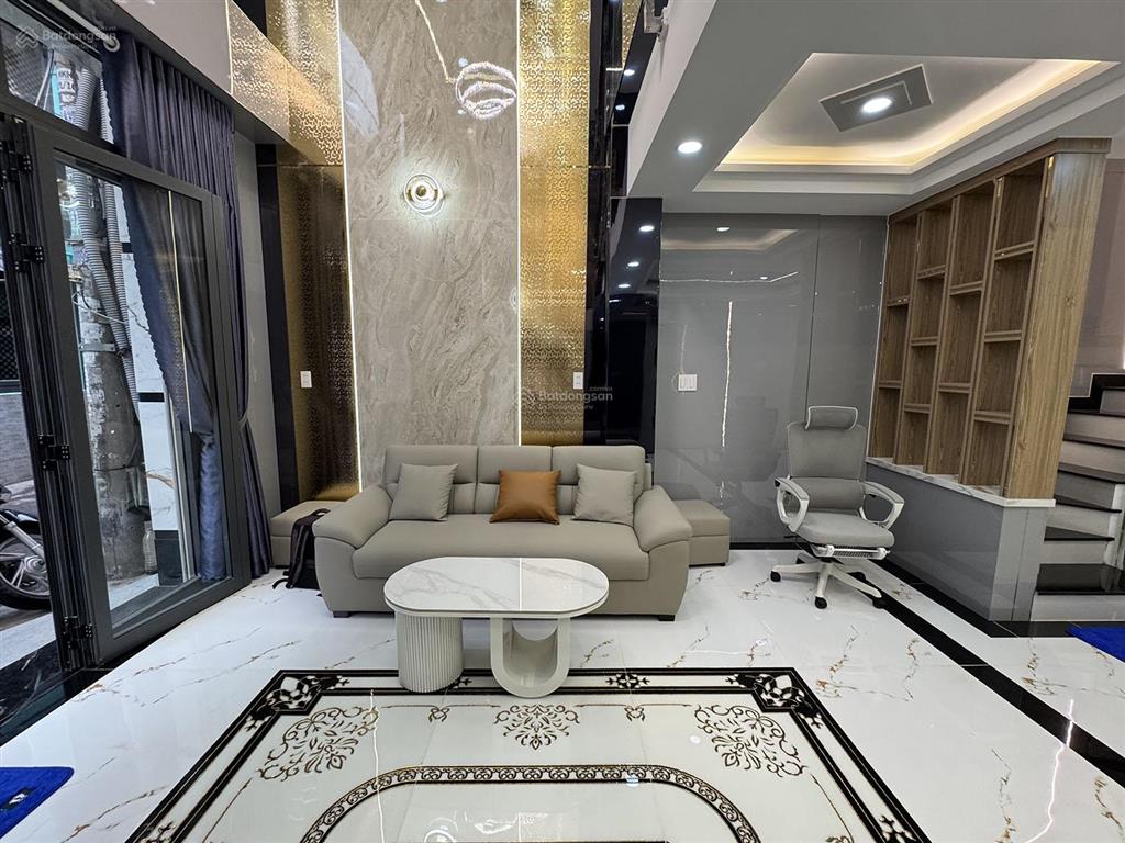 Nhà 3 lầu thiết kế tân cổ điển, full nội thất ccấp hẻm xe hơi huỳnh khương an gần đ.học công nghiệp