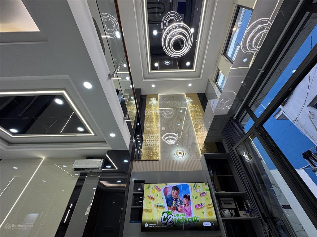 Nhà 3 lầu thiết kế tân cổ điển, full nội thất ccấp hẻm xe hơi huỳnh khương an gần đ.học công nghiệp