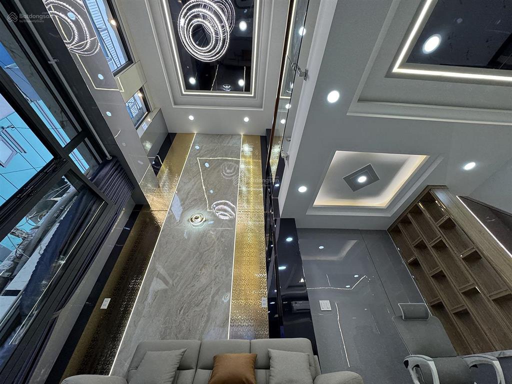 Nhà 3 lầu thiết kế tân cổ điển, full nội thất ccấp hẻm xe hơi huỳnh khương an gần đ.học công nghiệp